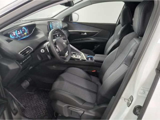 PEUGEOT 3008 Allure Pack HYBRID 225 e-EAT8 + Pack City 2 + Pack Drive Assist Plus