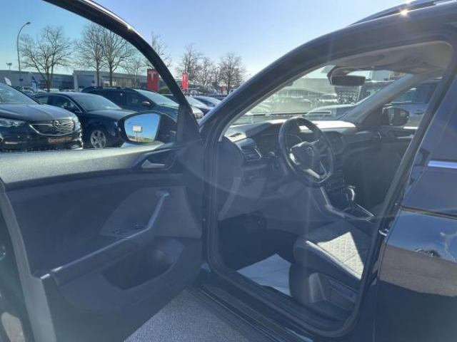 VOLKSWAGEN T-CROSS STYLE 1.6 TDI 95cv DSG7 + Pack LED + Camera de recul + Sieges AV Chauffants