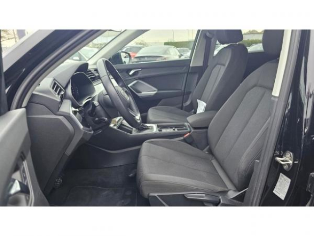 AUDI Q3 35 TDI 150cv S-tronic Black Pack + Carplay + Hayon electrique + Jantes 19