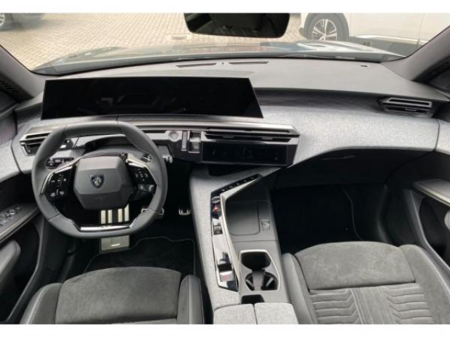 PEUGEOT 5008 GT HYBRID 145cv BVA E-DCS6 7 Places + NEUF 0KM