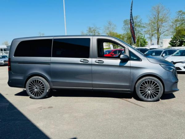 MERCEDES CLASSE V Design Long 220d BVA 9G-Tronic + Attelage amovible + Pack parking + JA19 + TVA RECUPERABLE