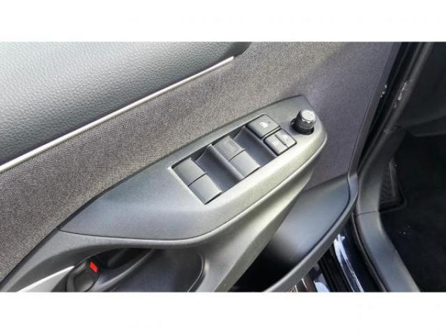 TOYOTA YARIS Design Hybrid 1.5L 116cv BVA e-CVT 1ere Main