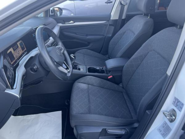 VOLKSWAGEN GOLF Life Plus 1.0 TSI 110cv + Toit ouvrant électrique + Vitres arrière surteintées