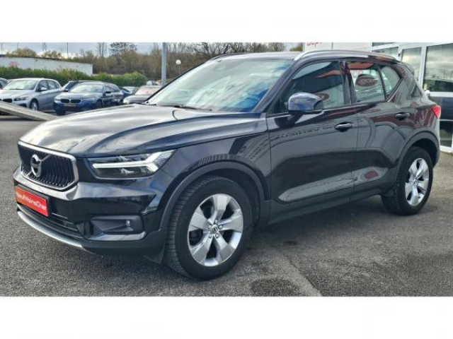 VOLVO XC40 Momentum D3 150cv BVA Geartronic 8 + Pack Hiver + Camera de recul + Navigation
