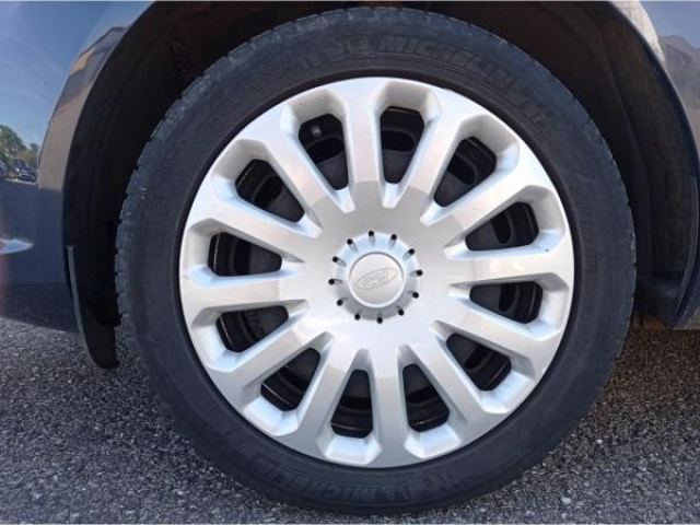 FORD FIESTA Trend 1.25i 82cv