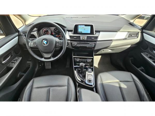 BMW serie 2 gran tourer Design 216d 7 places + Cuir + Sieges AV Chauffants + Carplay