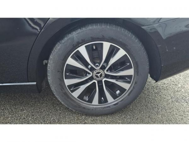 MERCEDES CLASSE A BERLINE BUSINESS LINE 180d 7G-DCT inclus Caméra de recul + SimiliCuir ARTICO + Jantes 16
