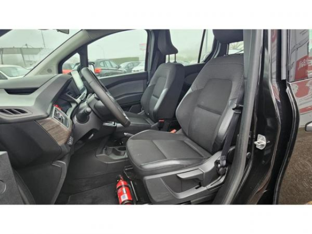 RENAULT KANGOO Zen 1.5 Blue dCi 95cv + Attelage + Antibrouillard + Roue de Secours