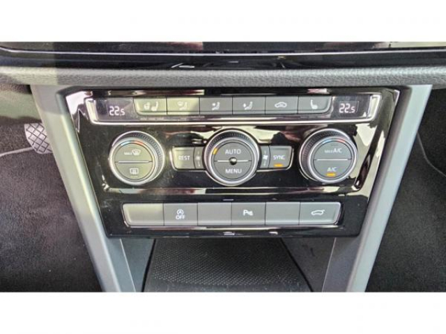 VOLKSWAGEN TOURAN Lounge 2.0 TDI 150cv DSG7 7places + Pack LED directionnel + Toit Ouvrant + Camera de Recul + JA17