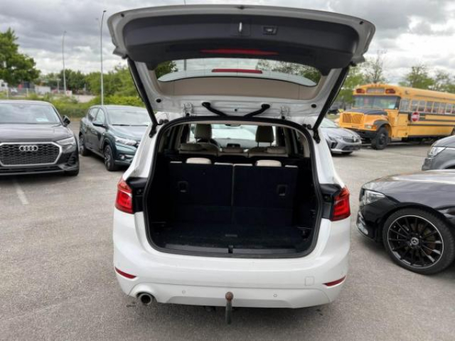BMW serie 2 gran tourer Advantage 216d 116cv 7 Places + Attelage + Sièges AV chauffants + Intérieur Cuir