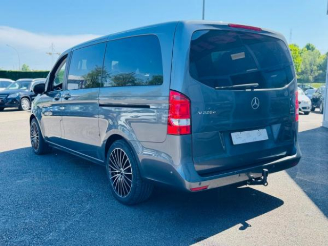 MERCEDES CLASSE V Design Long 220d BVA 9G-Tronic + Attelage amovible + Pack parking + JA19 + TVA RECUPERABLE