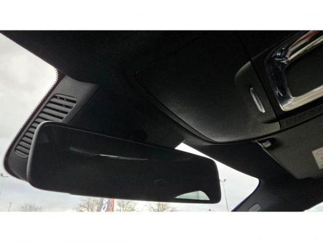 MERCEDES CLASSE A Business Solution 180d BVA 7G-DCT + Sellerie CUIR + Sièges AV chauffants + Navigation