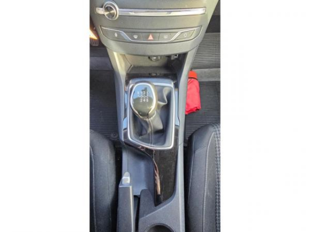 PEUGEOT 308 Active 1.5 BlueHDi 130cv + Camera de recul + Navigation 3D + Antibrouillard AV