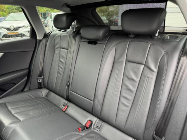 AUDI A4 AVANT S line 2.0 TDI 150cv S-tronic + TOIT PANO + Bang & Olufsen + CAMERA DE RECUL + ATTELAGE ELEC