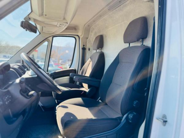 PEUGEOT BOXER Pro 330 L1H1 2.0 BlueHDi 110cv + Air conditionné + Antibrouillard + TVA RECUPERABLE