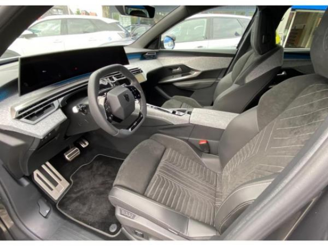 PEUGEOT 5008 GT HYBRID 145cv BVA E-DCS6 7 Places + NEUF 0KM