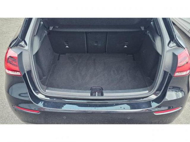 MERCEDES CLASSE A Business Solution 180d BVA 7G-DCT + Sellerie CUIR + Sièges AV chauffants + Navigation