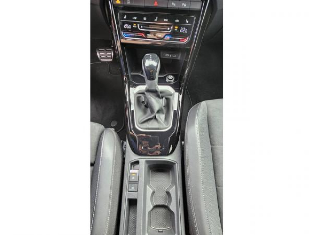 VOLKSWAGEN T-ROC R-LINE 2.0 TDI 150cv DSG7 + ATTELAGE AMOVIBLE + SIEGE ERGOACTIVE CHAUFFANT + MASSANT COTE CONDUCTEUR