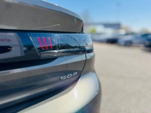 PEUGEOT 508 GT LINE 1.5 BlueHDi 130cv EAT8 + Pack Drive Assist Plus + Pack City 3 + Sièges AV Chauffants