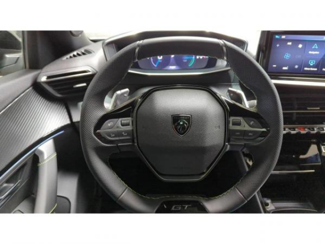 PEUGEOT 2008 GT Hybrid 136cv e-DCS6+Pack Vision Navigation Drive Assist Plus+Toit ouvrant+NEUF 0KM