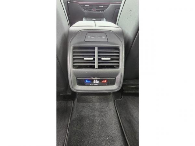 VOLKSWAGEN Passat SW Life Plus 1.5 eTSI 150cv DSG7 + Attelage Trailer Assist +  Pack Wellness 2 + Pack Business