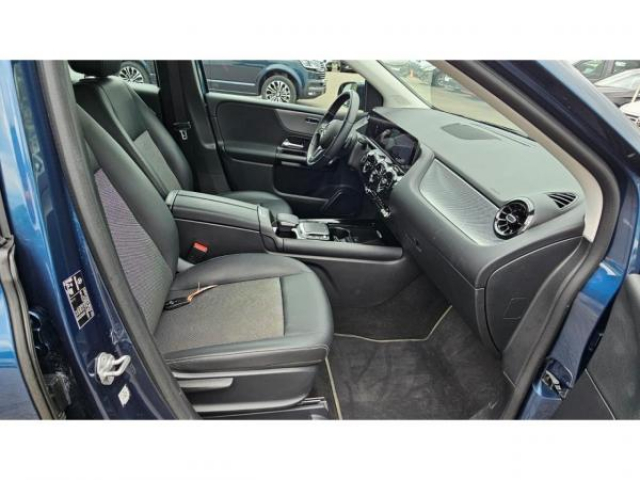 MERCEDES CLASSE B Business Line 180d 7G-DCT + Intégration smartphone + Sièges avant Chauffants