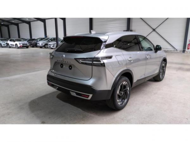 NISSAN QASHQAI N-Connecta 1.3 Mild Hybrid 158cv BVA Xtronic + Pack Hiver + NEUF 0KM