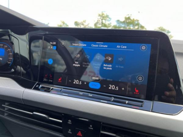 VOLKSWAGEN Golf SW LIFE 1.0 eTSI 110cv DSG7 + Caméra de recul