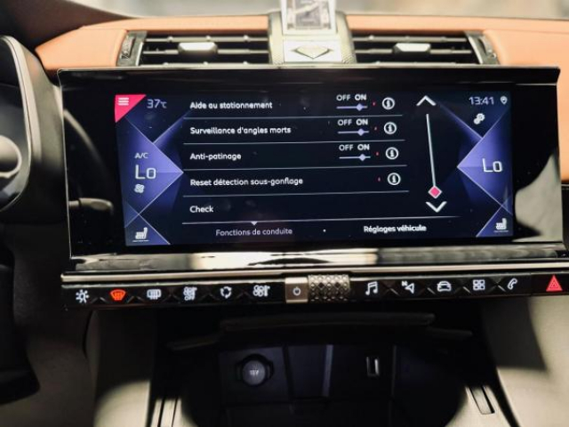 DS DS 7 CROSSBACK So Chic 1.5 BlueHDi 130cv EAT8 Inspiration OPERA + Toit pano + Hifi Focal + Night Vision + Led