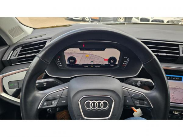 AUDI Q3 Business 35 TDI 150cv S-tronic + Audi smartphone interface + Hayon electrique + JA 19