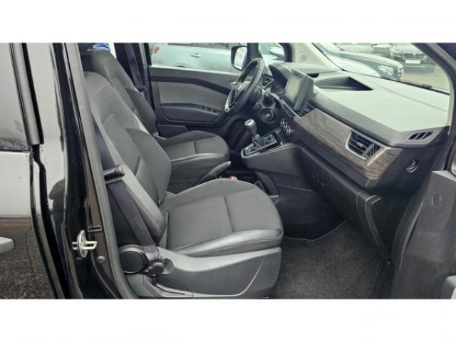 RENAULT KANGOO Zen 1.5 Blue dCi 95cv + Attelage + Antibrouillard + Roue de Secours