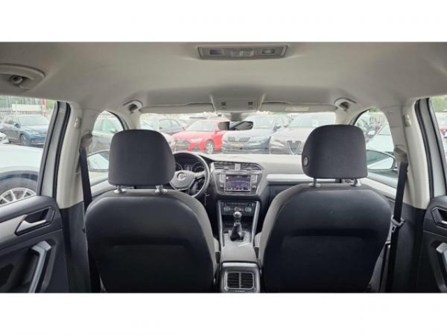 VOLKSWAGEN TIGUAN Trendline 2.0 TDI 150cv + Park Pilot + Climatisation automatique + Discover Media