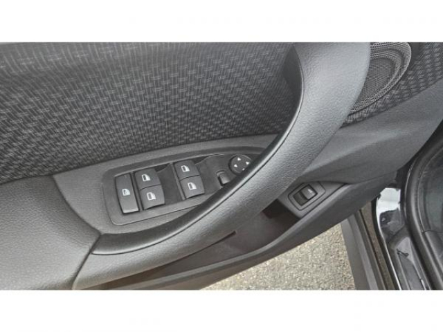 BMW X1 Lounge 16dA + Harman Kardon + Attelage Amovible + Sieges AV Chauffant