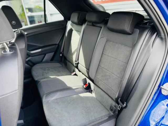 VOLKSWAGEN T-ROC R-Line 2.0 TDI 150cv DSG7 + Matrix LED + Attelage + Pack Black + Pack Easy open + 4 Jantes HIVER