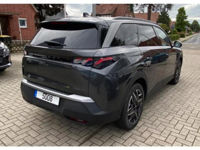 PEUGEOT 5008 GT HYBRID 145cv BVA E-DCS6 7 Places + NEUF 0KM