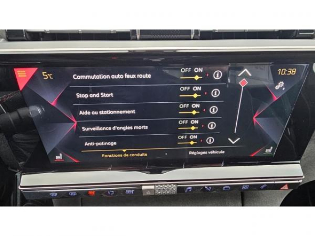 DS DS 7 CROSSBACK Performance Line 1.5 BlueHDi 130cv EAT8 + DS LED + CAMERA + EASY ACCESS + SIEGES ELECTRIQUES + RS