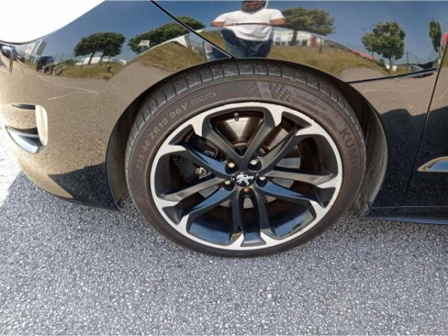 PEUGEOT RCZ 1.6L 200cv + Pack Vision + JA19