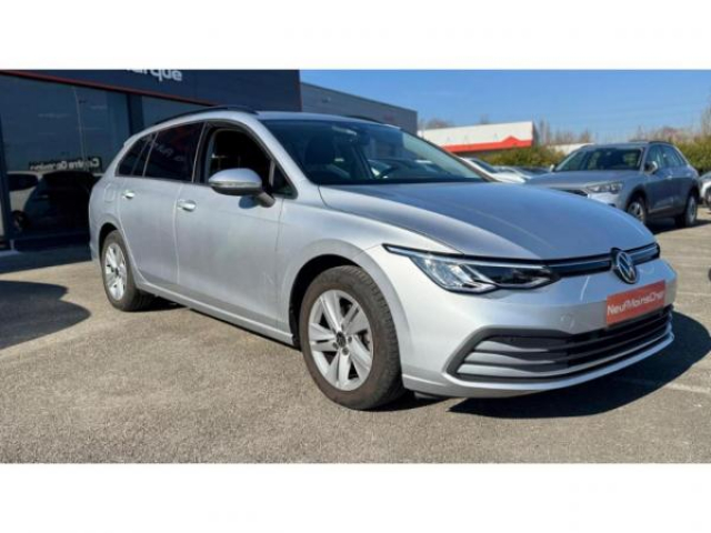 VOLKSWAGEN Golf SW LIFE 1.0 eTSI 110cv DSG7 + Caméra de recul  + Vitres arrière surteintées + RS