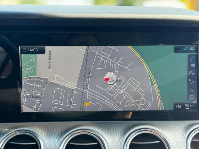 MERCEDES CLASSE E BREAK 200d BVA 9G-Tronic + Pack Parking + Pack Navigation + Sièges avant chauffant