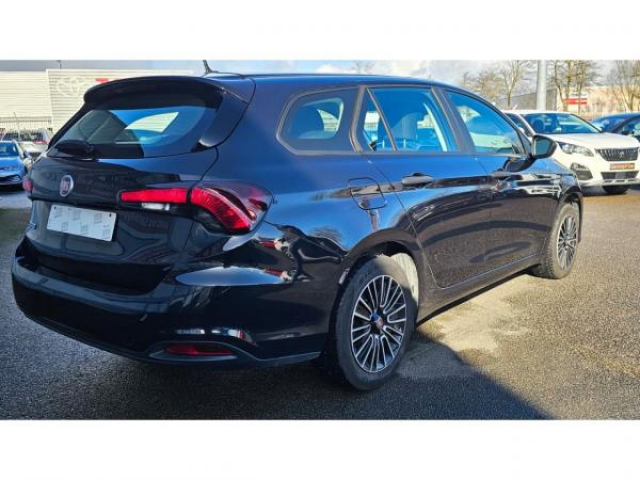 FIAT TIPO SW 1.0 FireFly Turbo 100cv + Système de Navigation