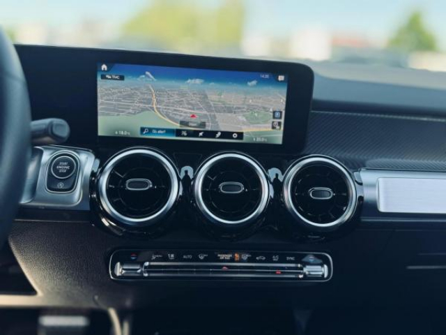 MERCEDES GLB AMG Line 200d 8G-DCT 150cv + 7 PLACES
