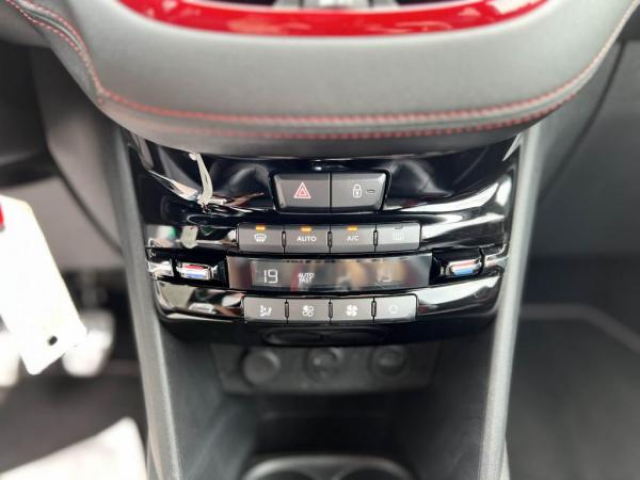 PEUGEOT 208 1.6 THP - 200  GTi