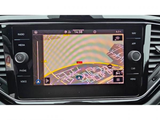 VOLKSWAGEN T-ROC STYLE 2.0 TDI 150cv DSG7 Black Style + Attelage + Camera de recul + Hayon elec + Navigation + JA18