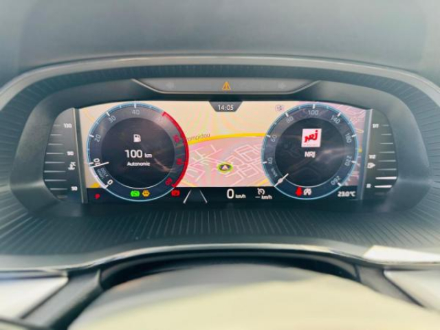 SKODA Octavia combi Ambition 2.0 TDI 116cv DSG7 + Camera de Recul + Sieges AV Chauffant + Roue de Secours