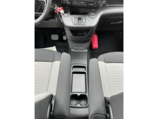 CITROEN BERLINGO Max VP M 1.5 BlueHDi 130cv EAT8 + Drive Pack + Navigation et Mirror Screen + NEUF 0KM