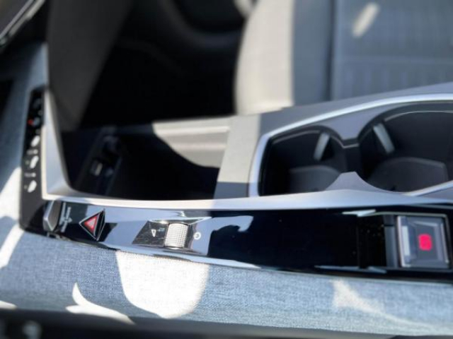PEUGEOT 3008 GT Hybrid 136cv e-DCS6 + NEUF 0KM