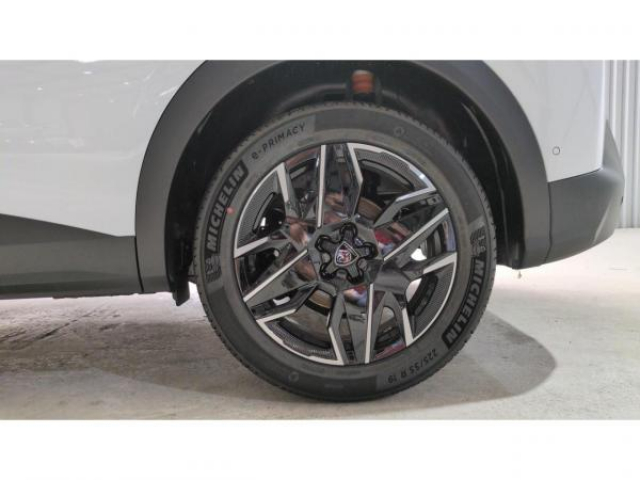 PEUGEOT 3008 ALLURE Hybrid 136cv e-DCS6+Pack Panoramic Navigation+PACK 360 VISION DRIVE ASSIST+NEUF 0KM