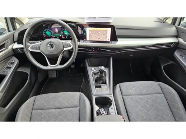 VOLKSWAGEN GOLF Life 1.5 TSI 130cv + Pack Travel Assist + Discover Pro