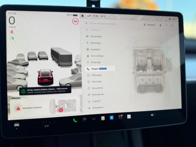 TESLA MODEL Y Propulsion MY2022 + Intérieur Premium noir et blanc + TVA Recuperable