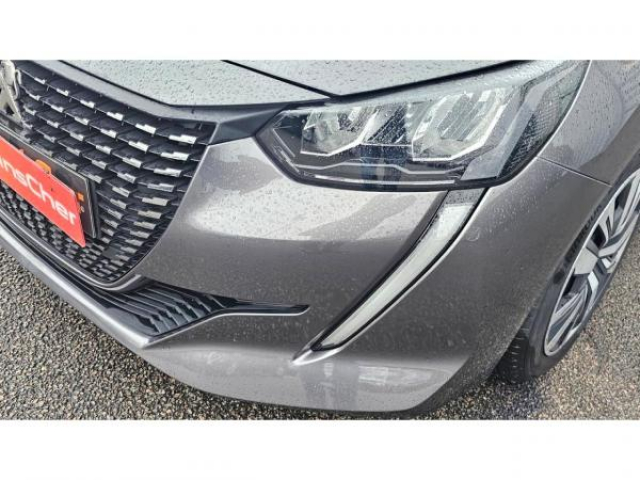 PEUGEOT 208 ACTIVE 1.5 BlueHDi 100cv + Navigation 3D + Aide au stationnement arrière